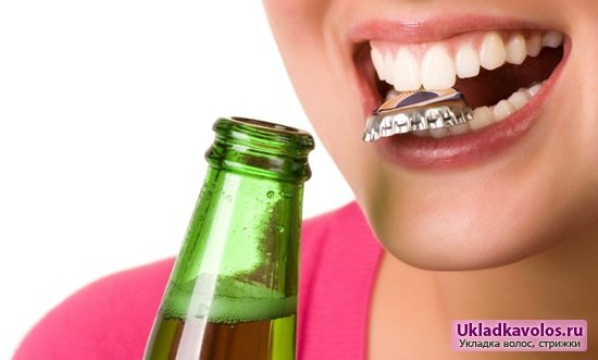 Топ-8 привычек, которые разрушают ваши зубы